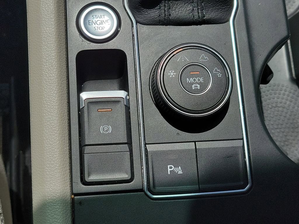 Used 2020 Volkswagen Atlas SE w/ Panoramic Sunroof Package AWD/4WD image 30