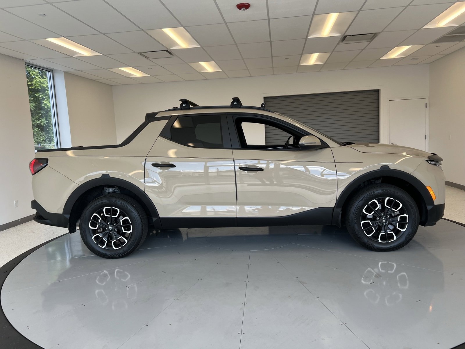 Used 2023 Hyundai Santa Cruz SEL w/ Activity Package image 55