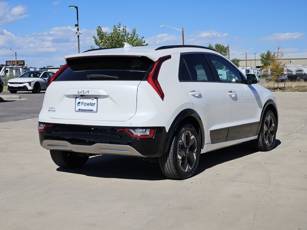 Certified 2024 Kia Niro Wave FWD image 8