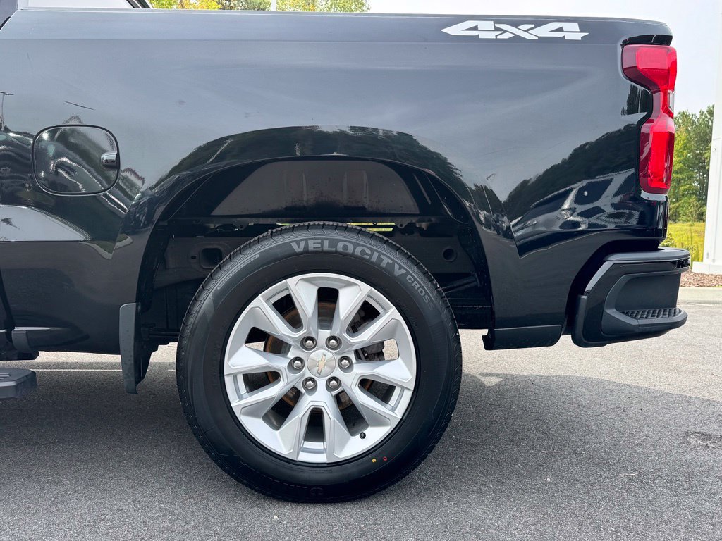 Used 2022 Chevrolet Silverado 1500 Custom AWD/4WD image 31