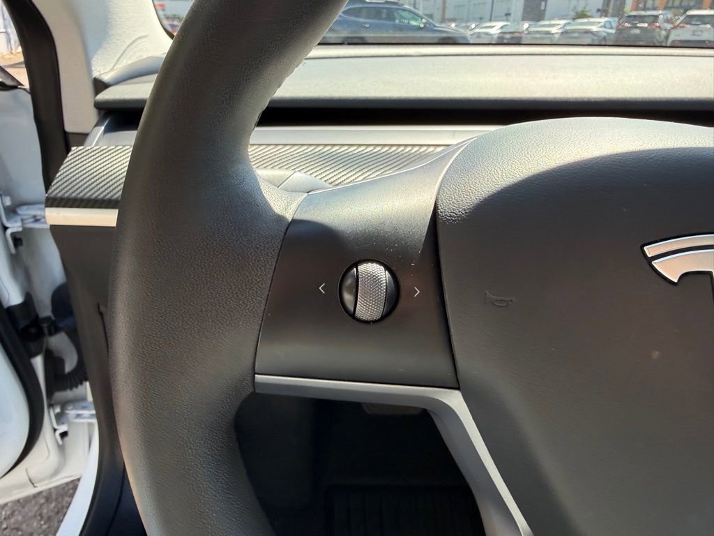 Used 2021 Tesla Model 3 Standard Range Plus RWD image 22