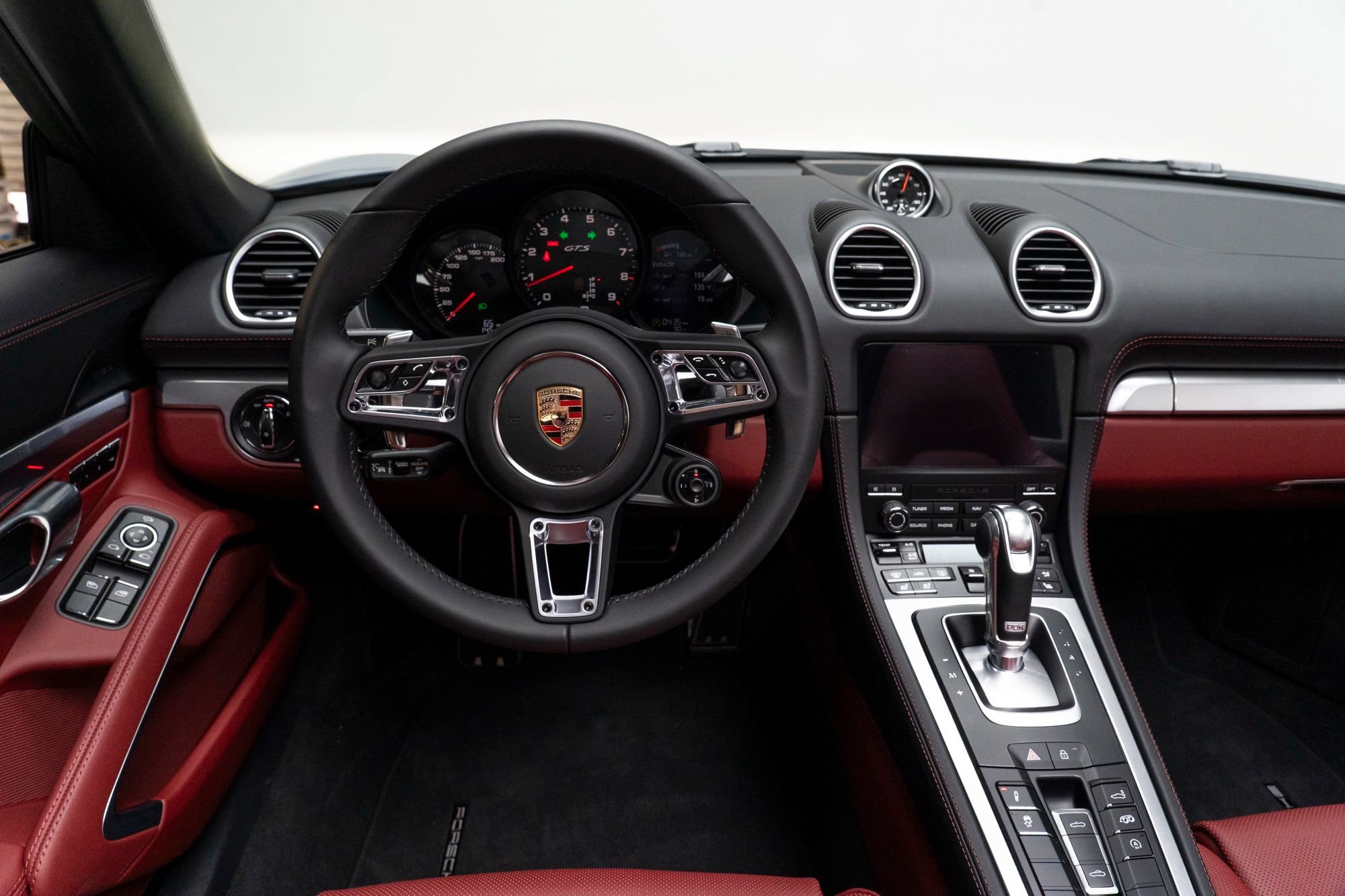 Used 2025 Porsche 718 Boxster GTS RWD image 29