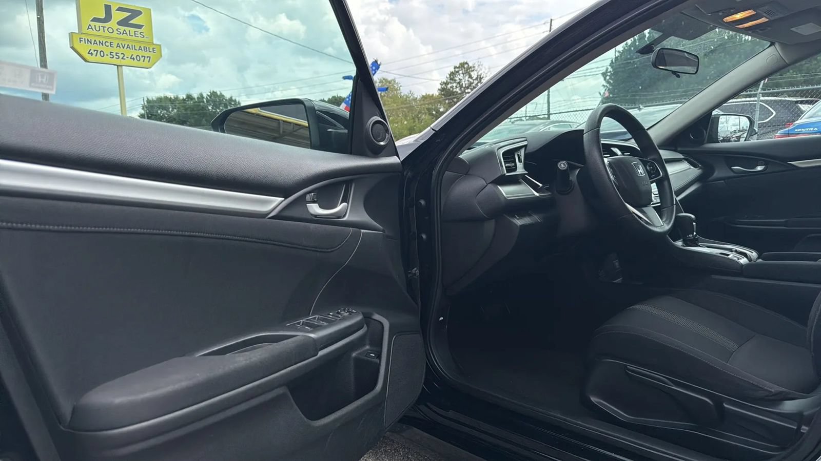 Used 2018 Honda Civic EX image 9