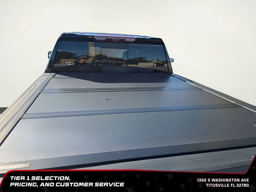 Used 2022 GMC Sierra 1500 AT4 w/ AT4 Premium Package AWD/4WD image 4