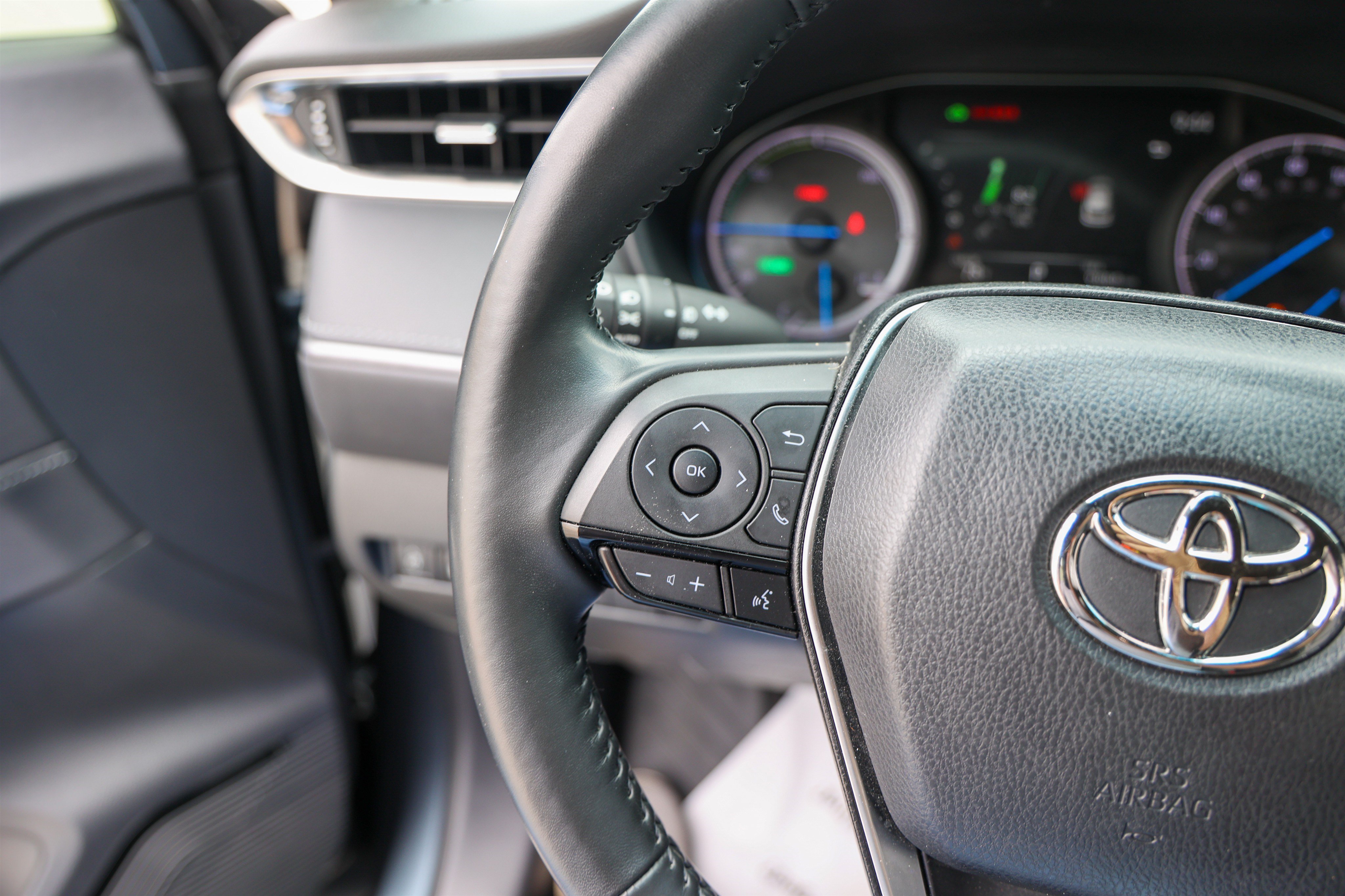 Certified 2024 Toyota Venza XLE AWD/4WD image 46