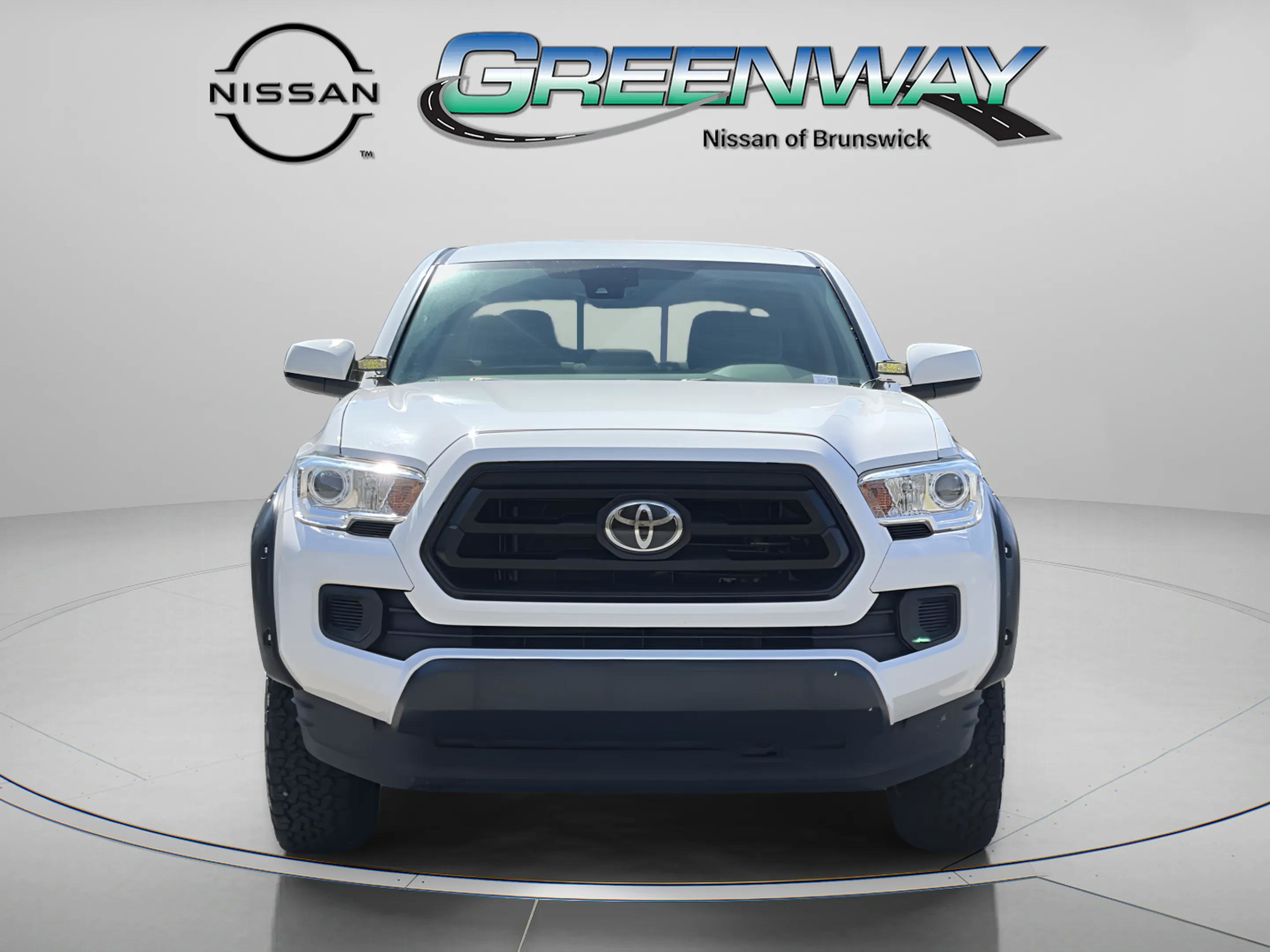Used 2020 Toyota Tacoma SR AWD/4WD image 3