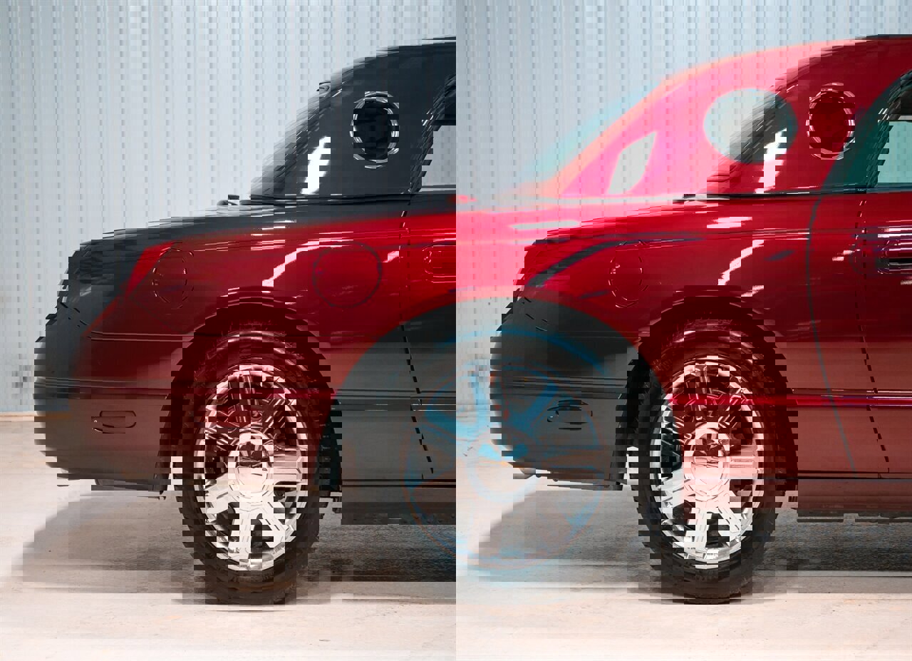 Used 2004 Ford Thunderbird Deluxe image 11