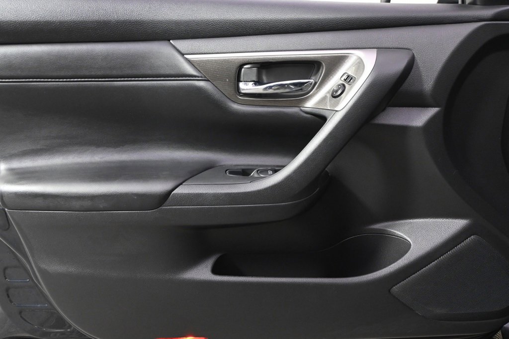 Used 2014 Nissan Altima 2.5 SL w/ Moonroof Package image 22