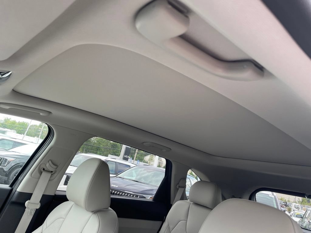 New 2026 Kia Sorento S w/ S Panoramic Sunroof Package FWD image 11