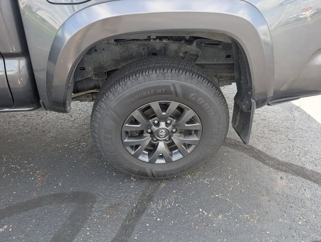 Used 2023 Toyota Tacoma SR5 AWD/4WD image 23