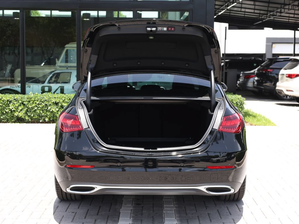 Used 2025 Mercedes-Benz C 300 Sedan image 7