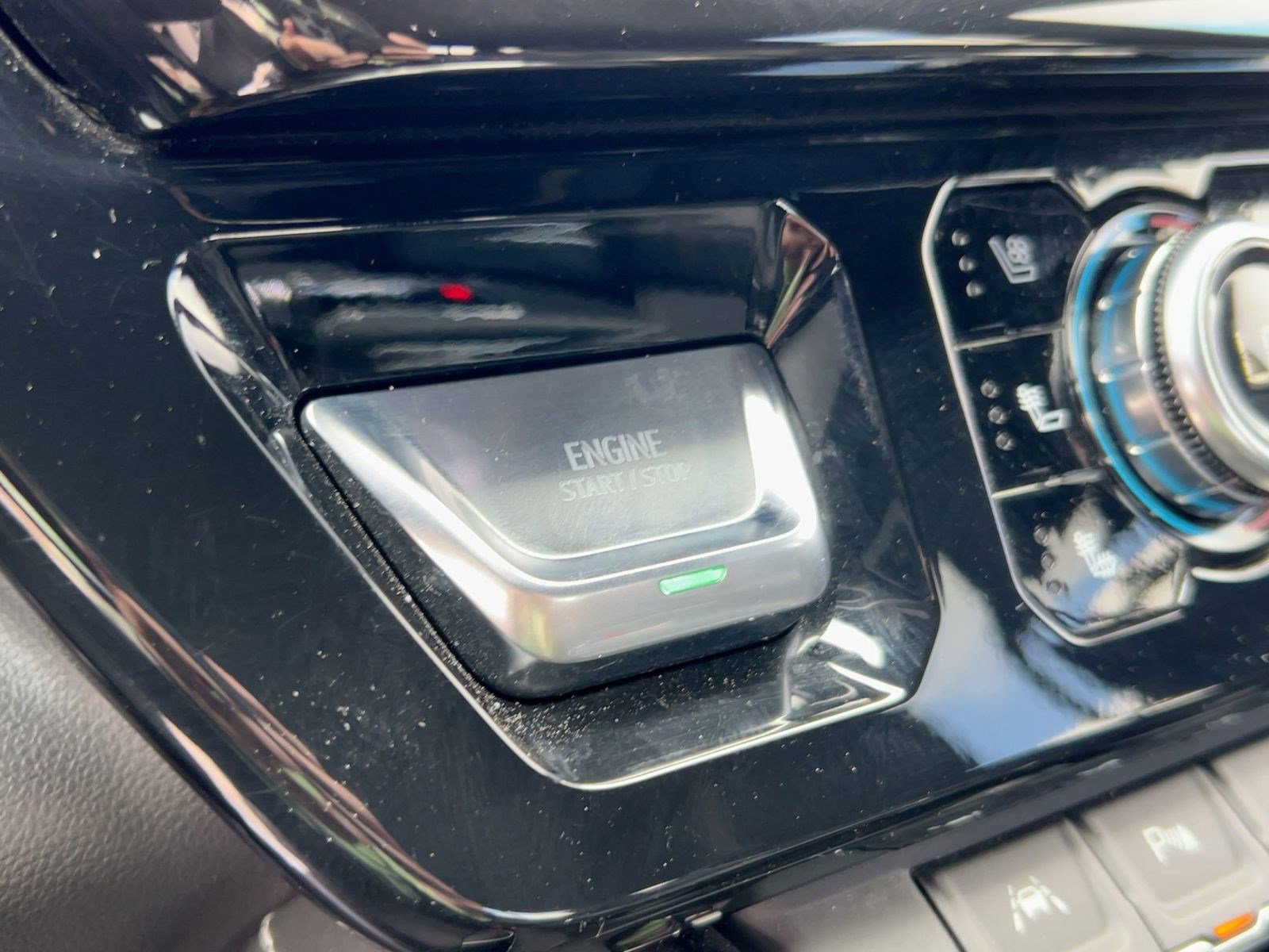 Certified 2024 GMC Sierra 1500 AT4X image 27