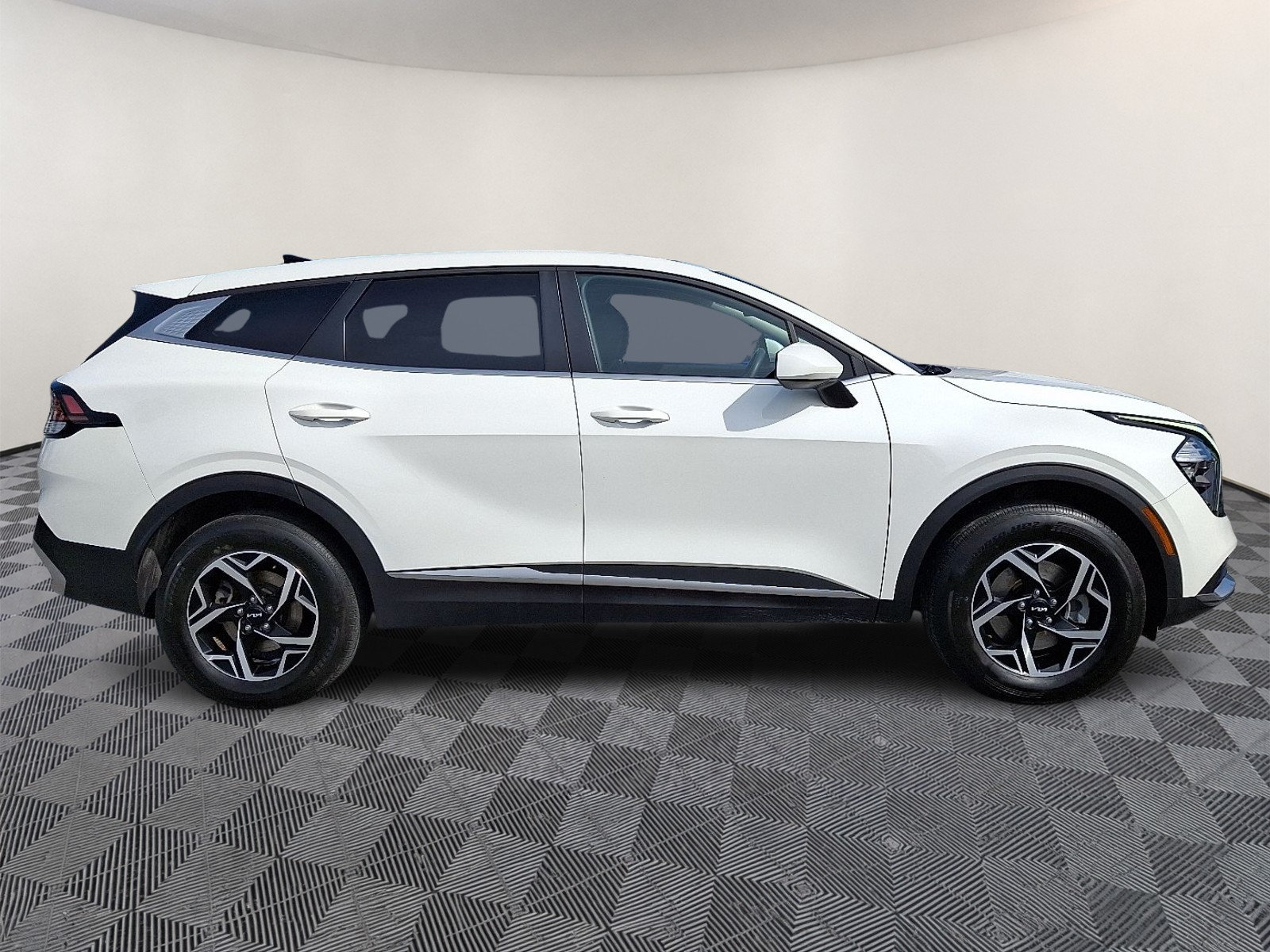 Certified 2023 Kia Sportage LX AWD/4WD image 7