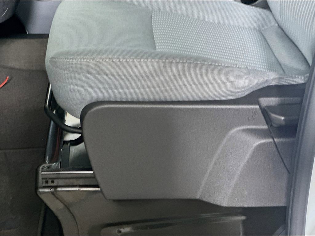 Used 2015 Ford Transit 150 XLT image 21