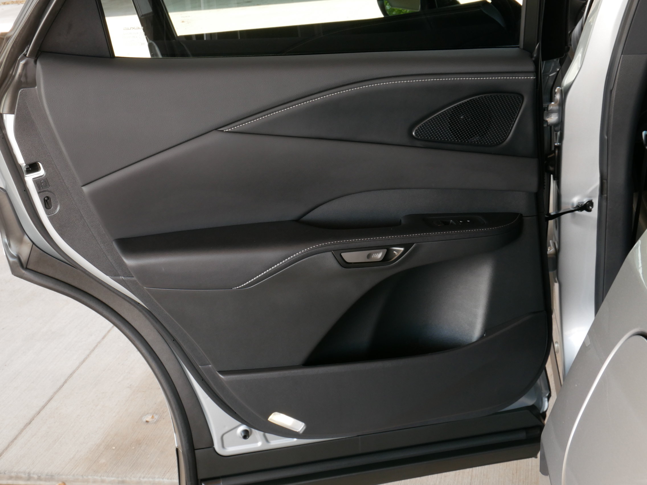 Certified 2025 Lexus RX 350 Premium w/ Accessory Package FWD image 24