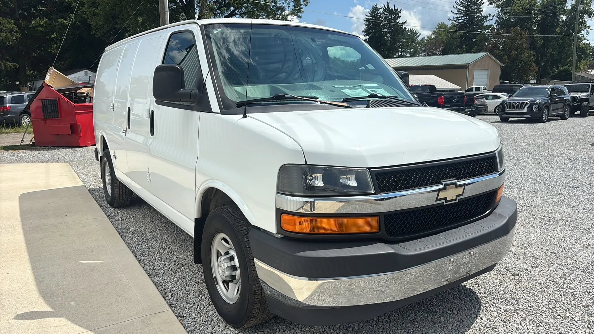 Used 2017 Chevrolet Express 2500 RWD image 9