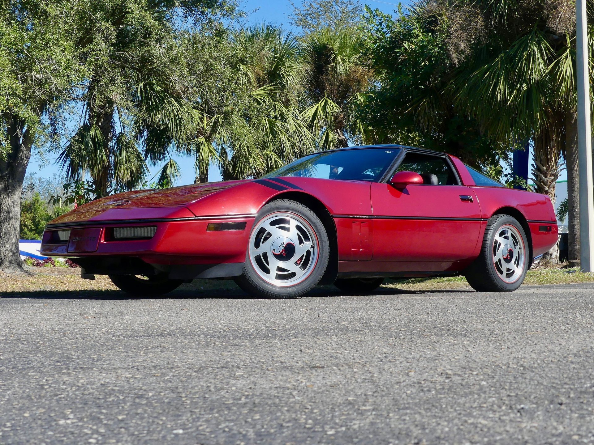 Used 1989 Chevrolet Corvette Coupe RWD image 92