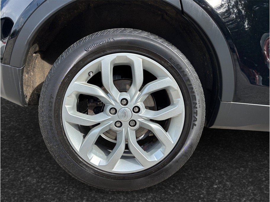Used 2019 Land Rover Discovery Sport HSE AWD/4WD image 14