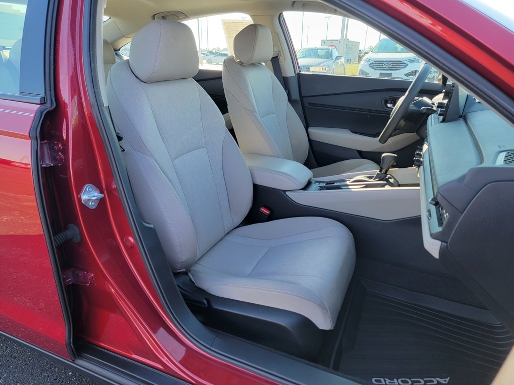 Certified 2024 Honda Accord EX image 7