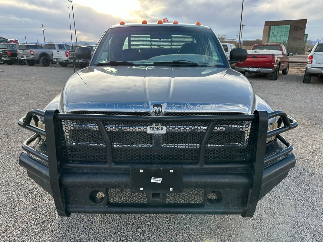 Used 1999 Dodge Ram 3500 Truck SLT image 3