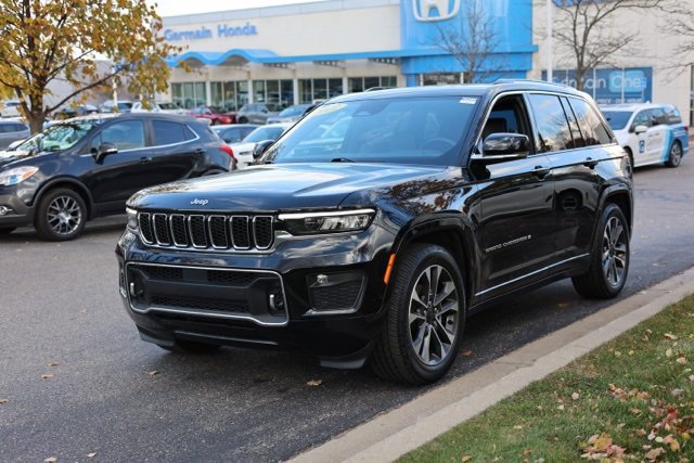 Used 2022 Jeep Grand Cherokee Overland w/ Luxury Tech Group IV image 7