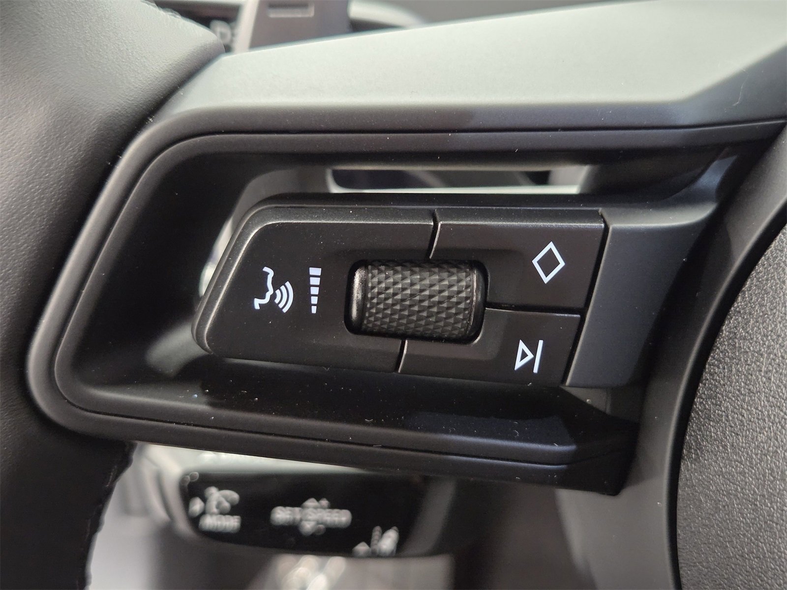 Certified 2025 Porsche Panamera image 18