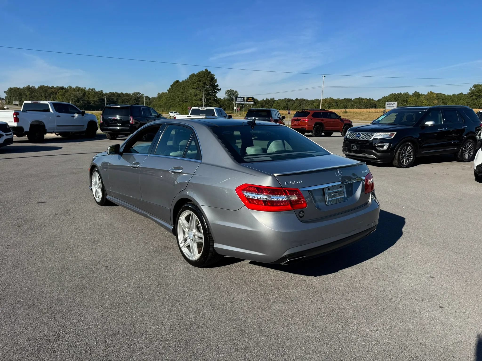 Used 2012 Mercedes-Benz E 550 4MATIC Sedan image 3