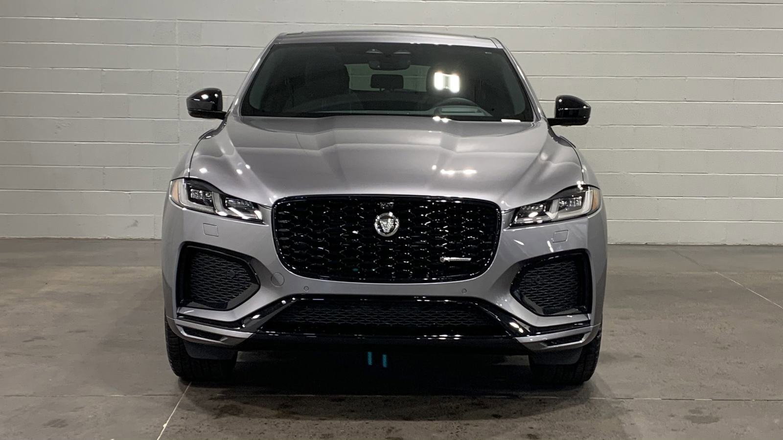 Used 2025 Jaguar F-PACE R-Dynamic S AWD/4WD image 9