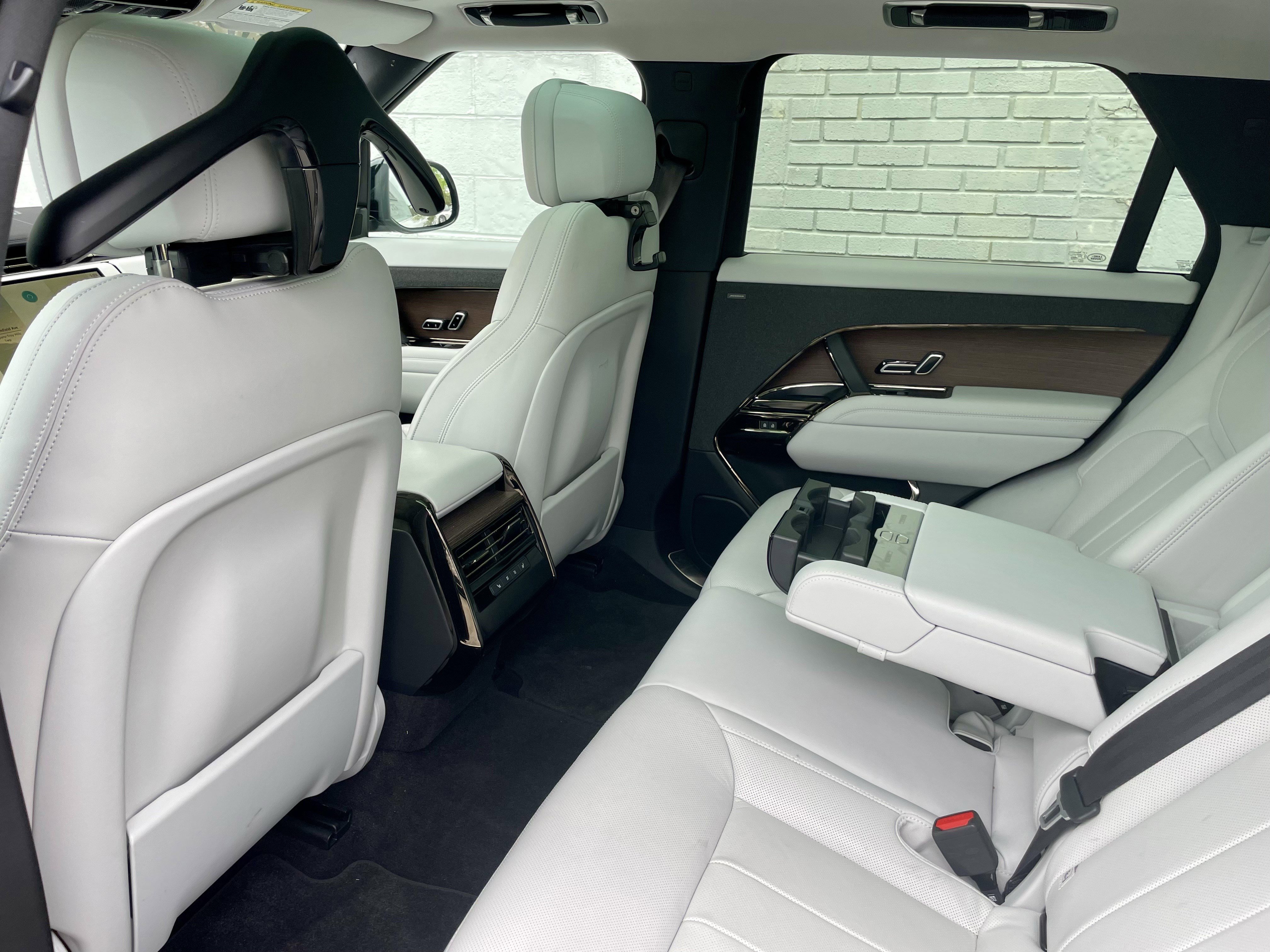 Used 2023 Land Rover Range Rover Sport SE AWD/4WD image 30