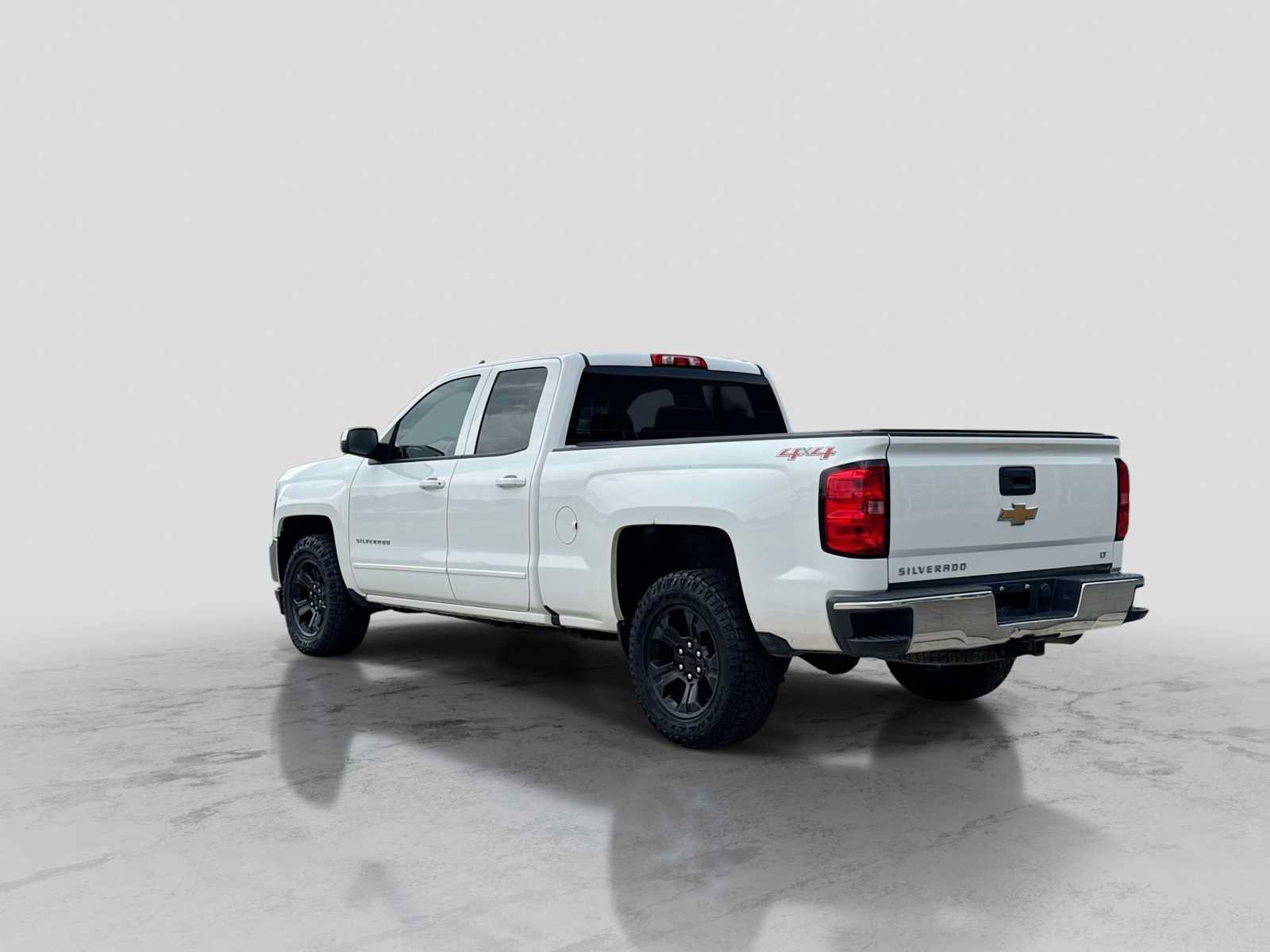 Used 2017 Chevrolet Silverado 1500 LT w/ All Star Edition AWD/4WD image 4