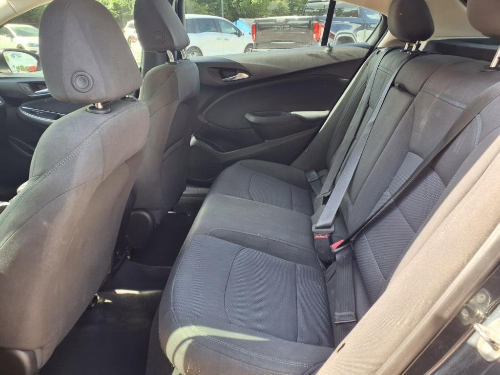 Used 2018 Chevrolet Cruze LT w/ Convenience Package image 22