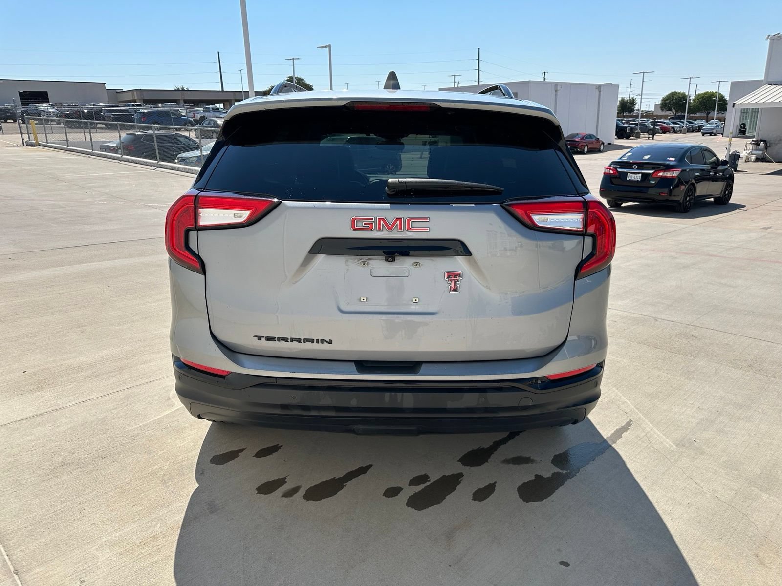 Used 2024 GMC Terrain SLT w/ Tech Package FWD image 6