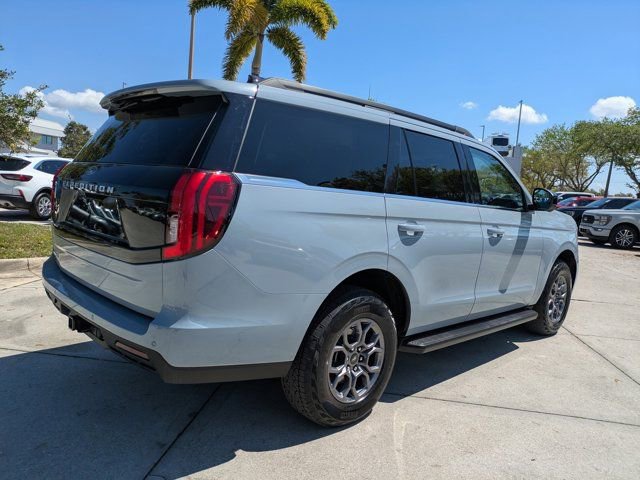 Certified 2025 Ford Expedition Active image 12