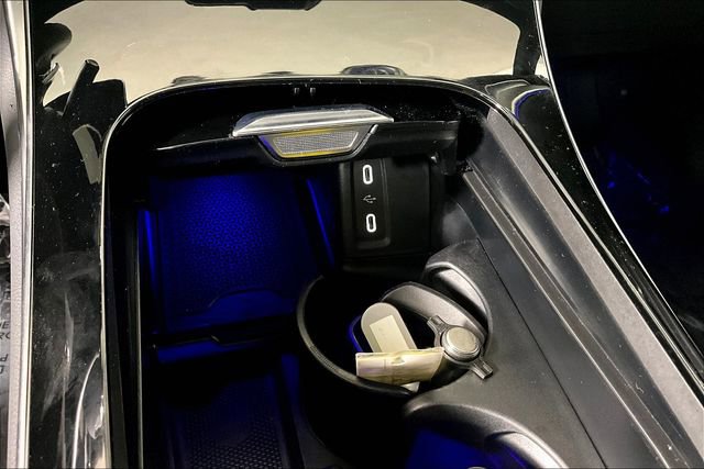 Used 2025 Mercedes-Benz GLC 300 4MATIC image 34