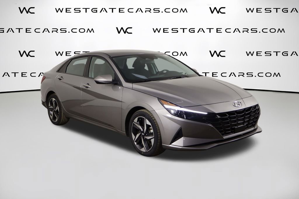 Used 2023 Hyundai Elantra SEL w/ Convenience Package FWD image 43