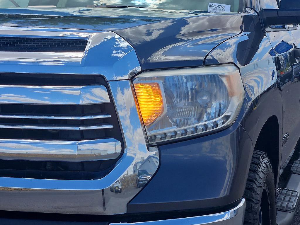 Used 2017 Toyota Tundra SR5 w/ SR5 Upgrade Package image 19