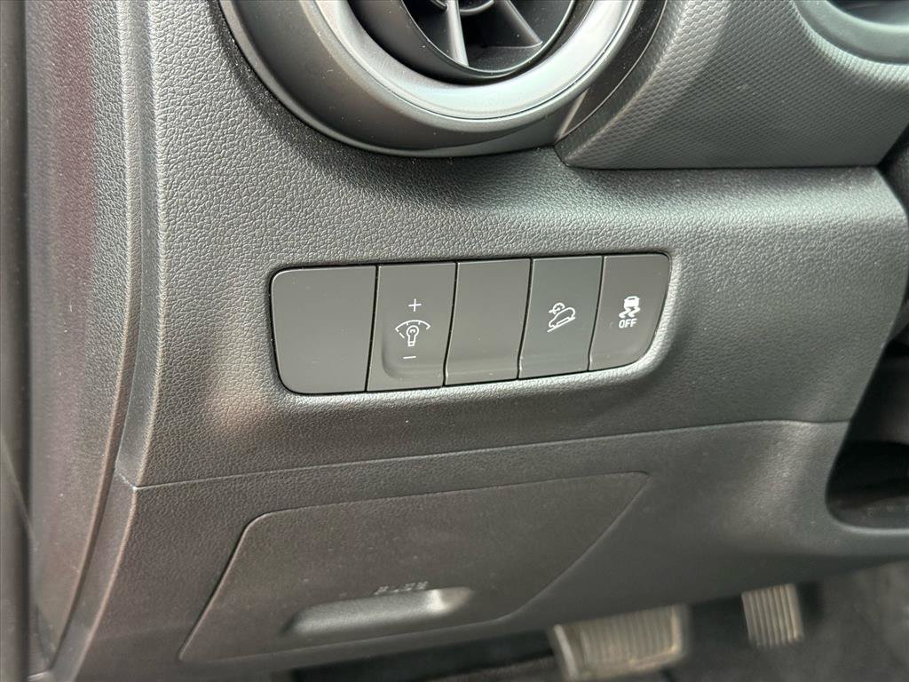 Used 2022 Hyundai Kona SEL w/ Cargo Package AWD/4WD image 11