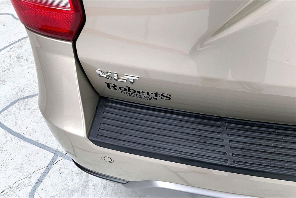 Used 2018 Ford Expedition XLT image 23