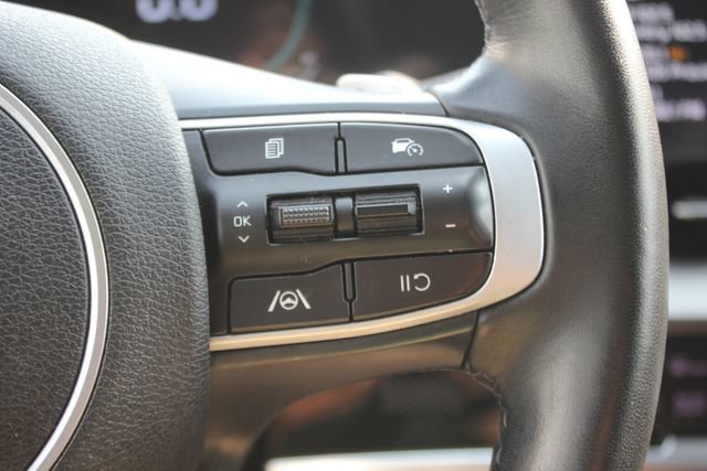 Used 2023 Kia Sportage EX AWD/4WD image 17