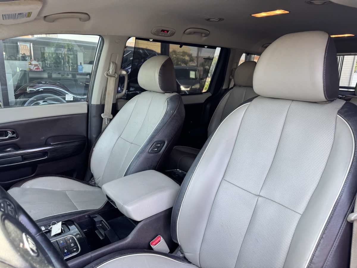 Used 2017 Kia Sedona SX Limited FWD image 43