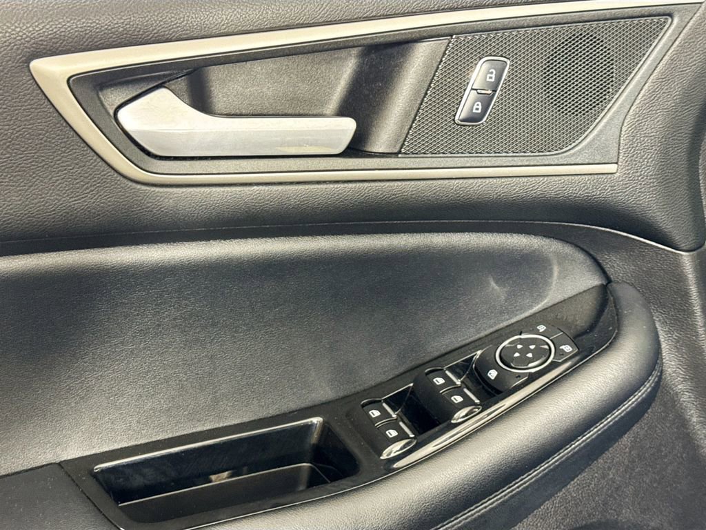 Used 2018 Ford Edge SEL w/ Equipment Group 201A image 22