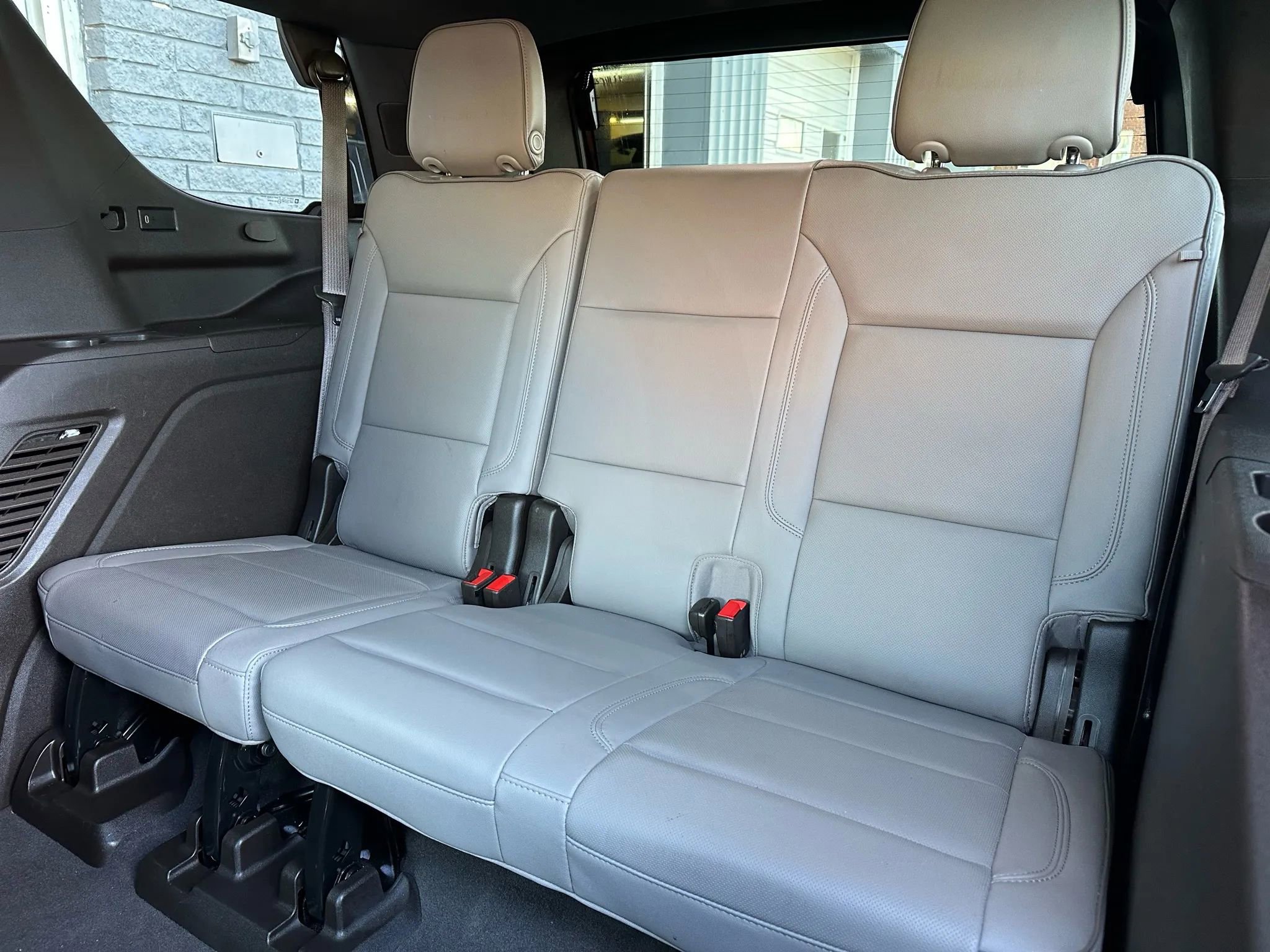 Used 2021 GMC Yukon SLT w/ SLT Luxury Plus Package image 13