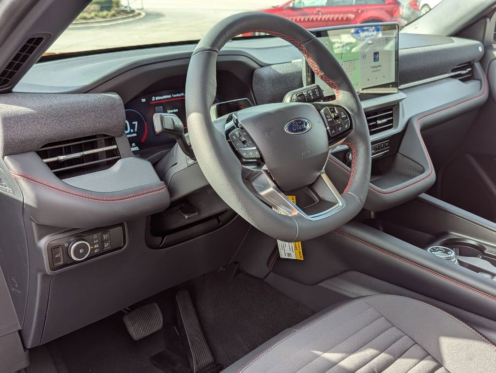 New 2026 Ford Explorer ST-Line w/ ST-Line Street Pack image 5