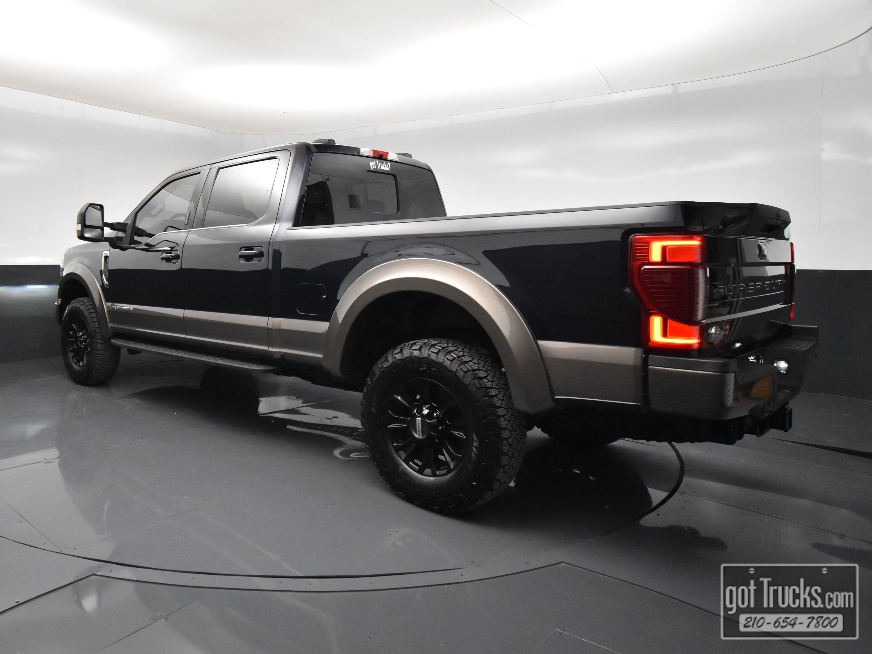Used 2022 Ford F350 King Ranch w/ Tremor Off-Road Package AWD/4WD image 5