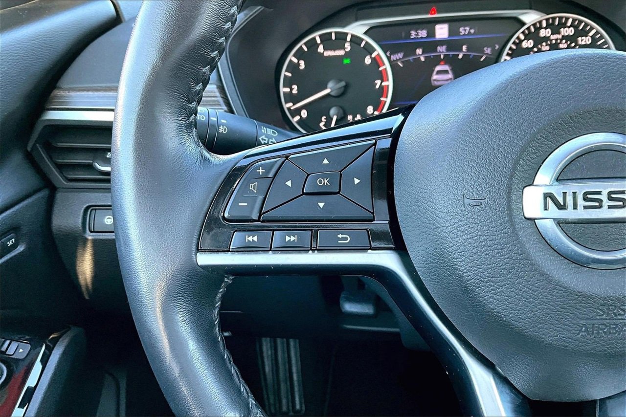 Used 2020 Nissan Altima 2.0 Platinum image 28