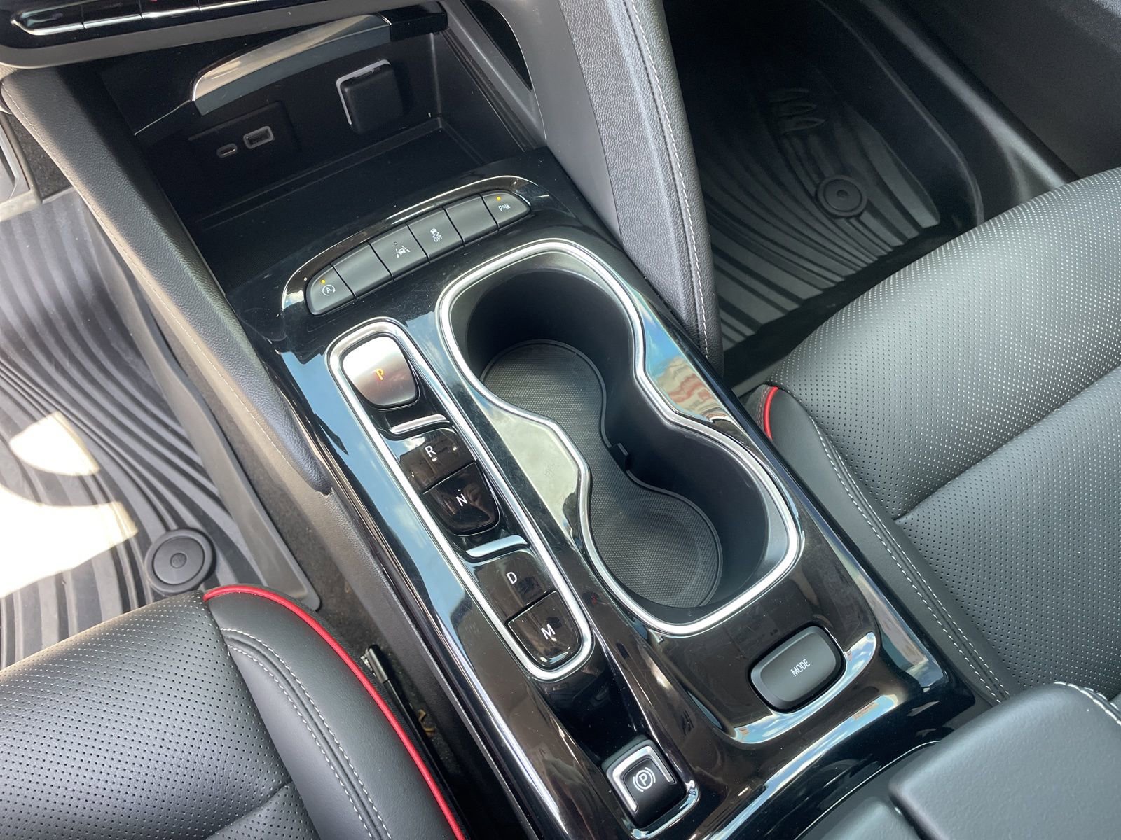 Used 2023 Buick Envision Essence w/ Sport Touring Package image 18