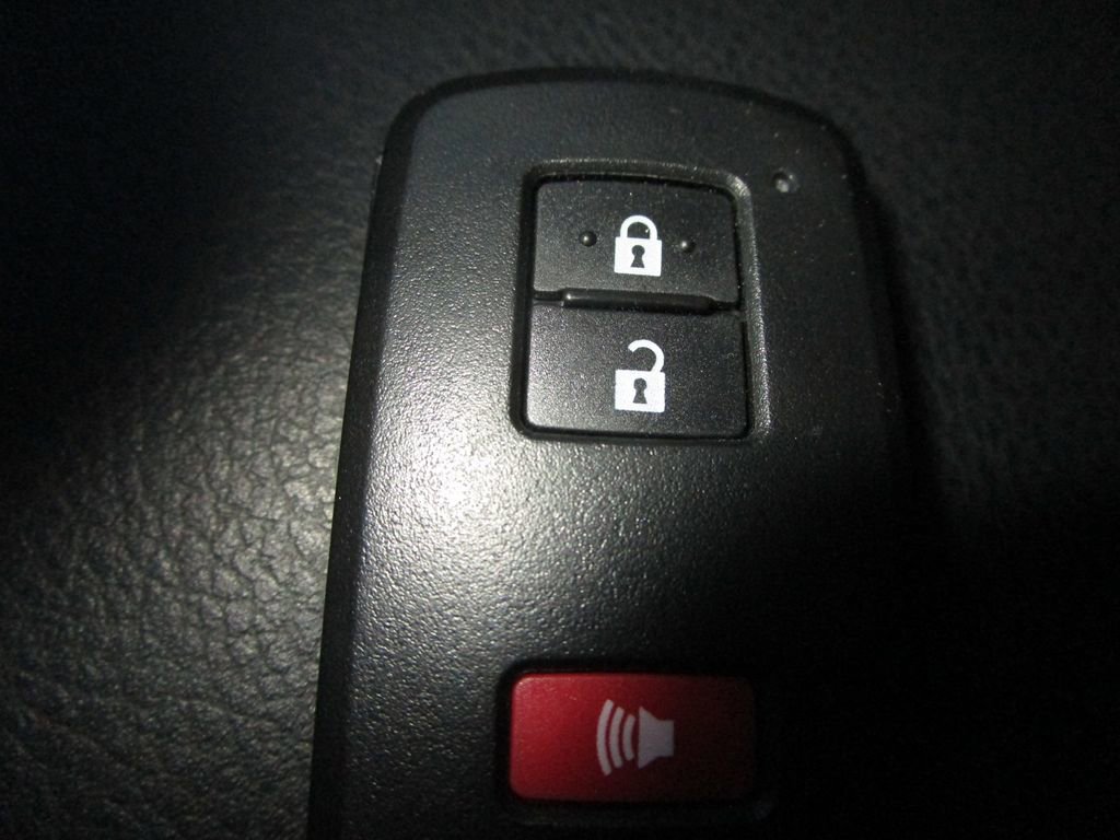 Used 2022 Toyota Tacoma TRD Off-Road image 44