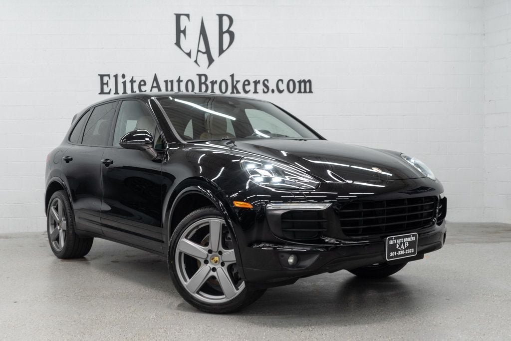 Used 2017 Porsche Cayenne Platinum Edition AWD/4WD image 53