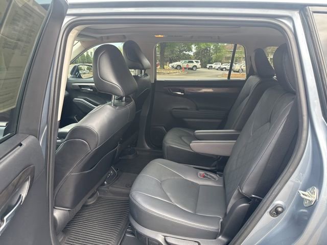 Used 2021 Toyota Highlander Platinum AWD/4WD image 21