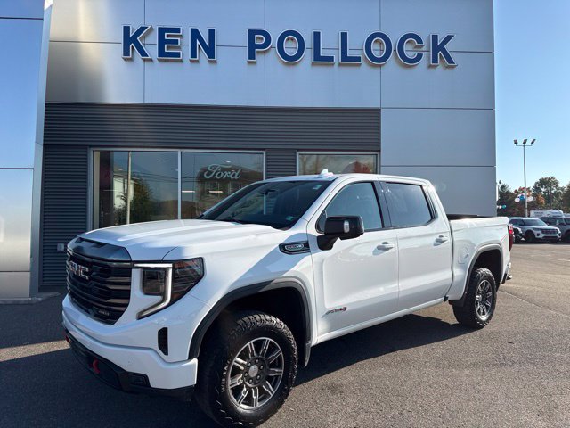 Used 2024 GMC Sierra 1500 AT4 w/ AT4 Preferred Package AWD/4WD image 2